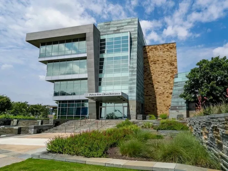 Solução convencional de construção de edifícios em aço