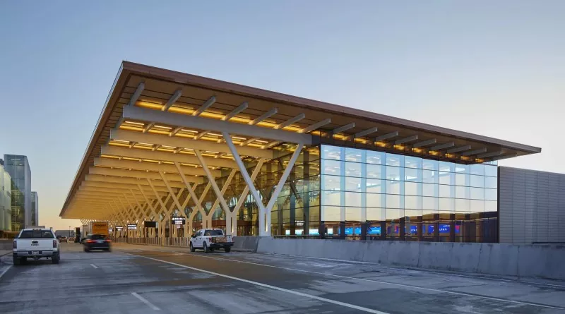 Terminal de aço com isolamento térmico para anúncios com economia de energia