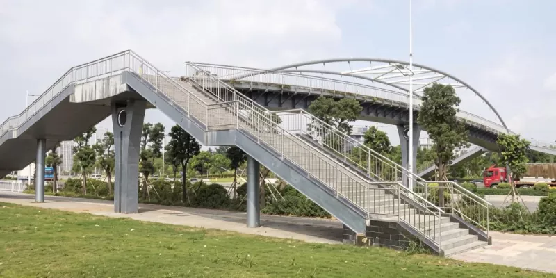 Steel Structure City Footbridge Construction