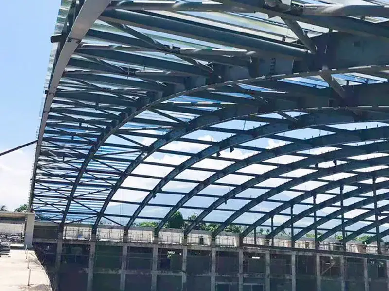 Edifício multifuncional com estrutura de aço