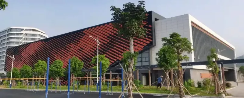 Ginásio de estrutura de treliça espacial