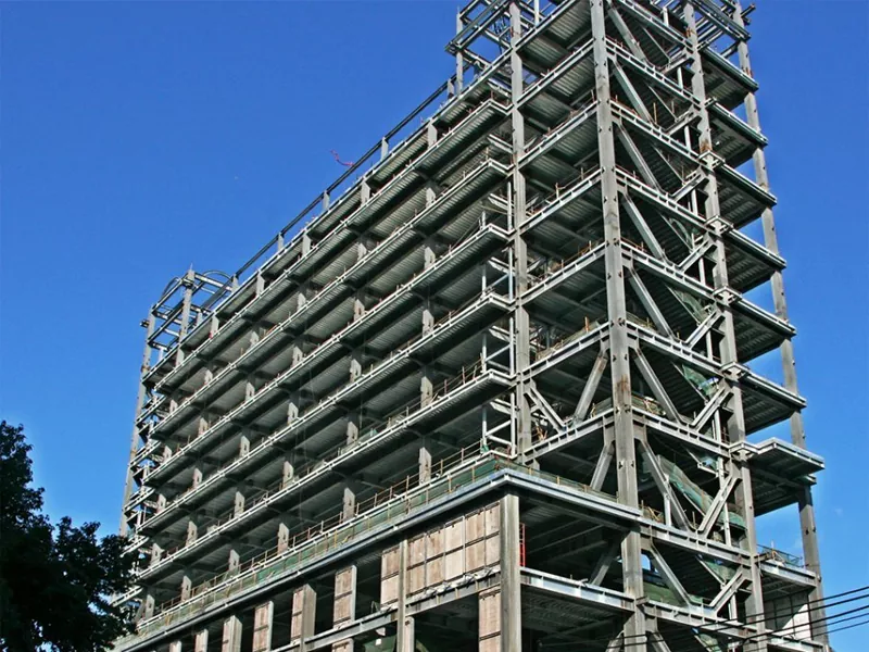 Edifício residencial com estrutura de aço
