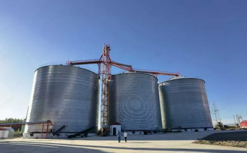 Silo de grãos com estrutura de aço