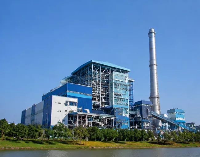 Construção de fábrica de energia para incineração de resíduos de estrutura de aço